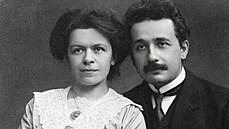 Albert Einstein se svou ženou Milevou