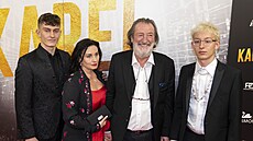 Bolek Polívka, jeho man�elka Marcela a jejich synové Jan a Franti�ek Antonín...