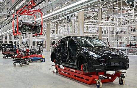 Tesla v Grünheide chystá výrobu svých elektromobil.