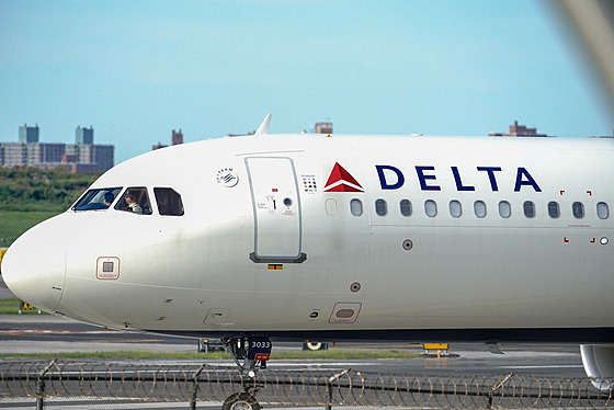 Letadlo spole�nosti Delta Airlines