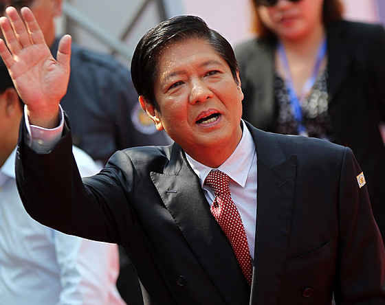 Syn filipínského exdiktátora a senátor Ferdinand Marcos kandiduje na...