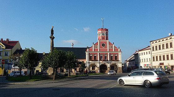 Masarykovo náměstí v Polici nad Metují.