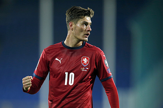 Reprezentaní forvard Patrik Schick se raduje se své branky do sít Bloruska.