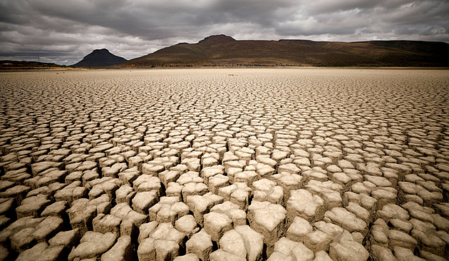 Horší, než jsme čekali. Na klimatickém alarmu svítí čtyři červené kontrolky