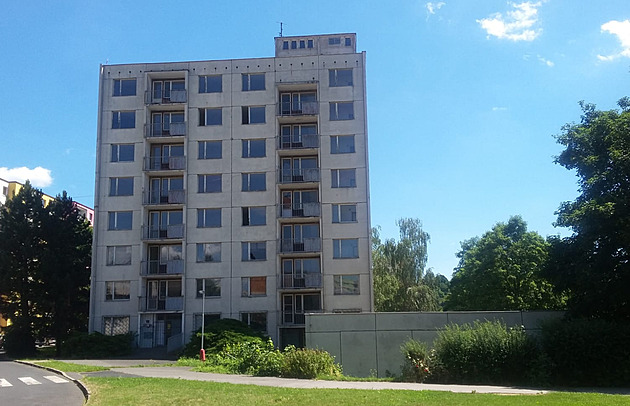 Bývalá ubytovna v Čelakovského ulici v ústecké čtvrti Krásné Březno.