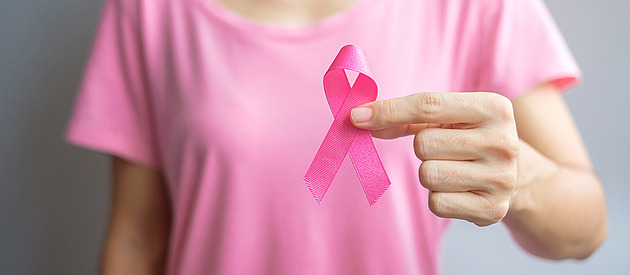 Úmrtnost na karcinom prsu klesla o třetinu, na screening dochází 60 procent žen