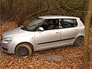 Zapadnut kraden auto v lese u Sanatoria Klimkovice