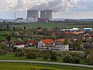 Obec Temeln stoj na dohled od jadern elektrrny.