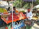 Prodej ovoce a zeleniny je zde vude záitek.