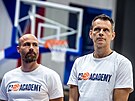 Michal Miejovský (vlevo) a Stefan Weissenböck jako trenéi CZ Academy