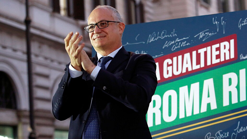 Nov zvolený starosta íma Roberto Gualtieri (18. íjna 2021)