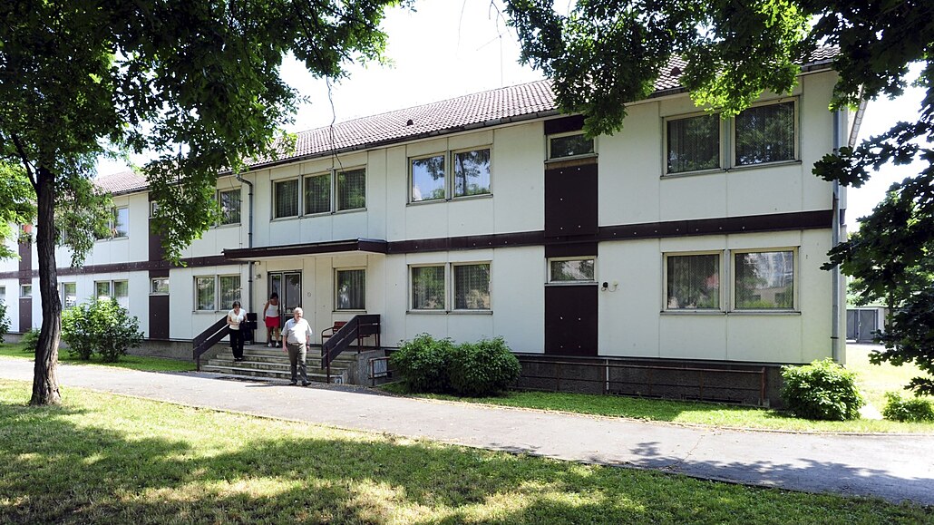 Pozor na rakovinotvorný formaldehyd a azbest. Ústav varuje před domky Okal