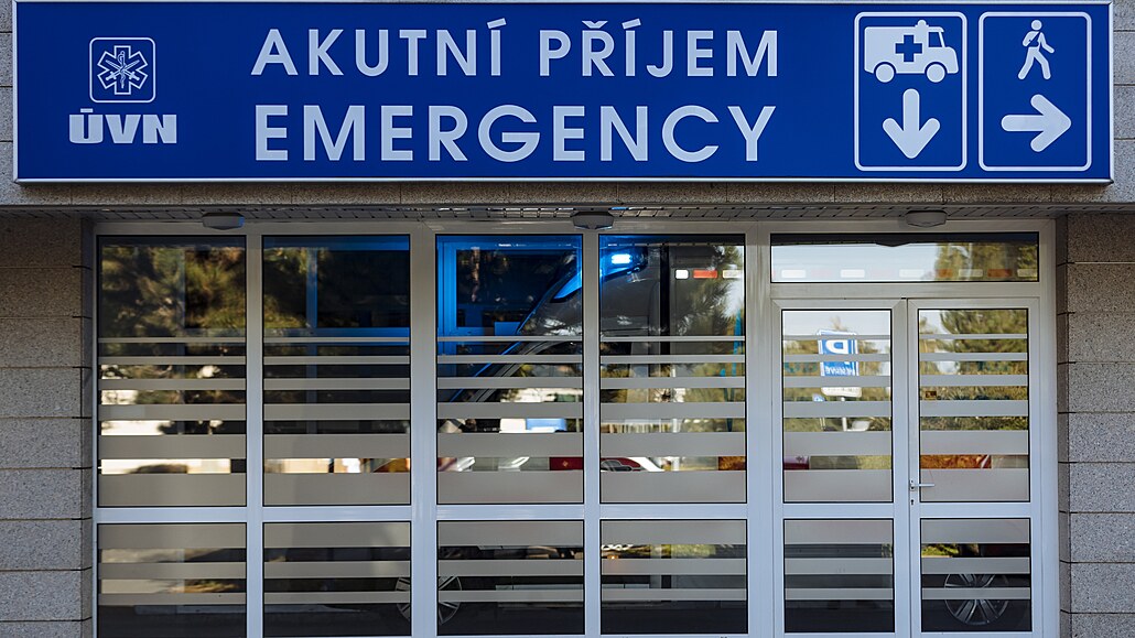 Akutní p�íjem Úst�ední vojenské nemocnice v Praze. (10. �íjna 2021)