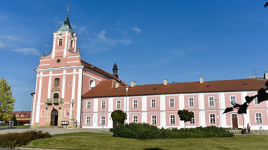 Poutní kostel ve �típ�