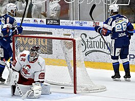 15. kolo hokejové extraligy: HC Kometa Brno - HC Olomouc. Brankář Olomouce...