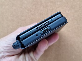 Samsung Galaxy Z Fold 3 a pero S Pen