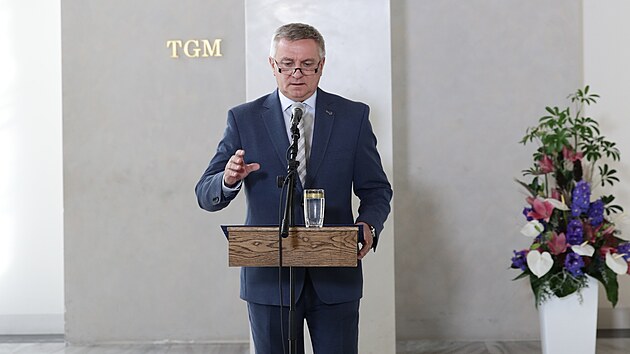 Vedoucí Kanceláře prezidenta republiky Vratislav Mynář předstoupil na Pražském hradě před novináře s informacemi, které se týkají současného zdravotního stavu prezidenta Miloše Zemana. (18. října 2021)