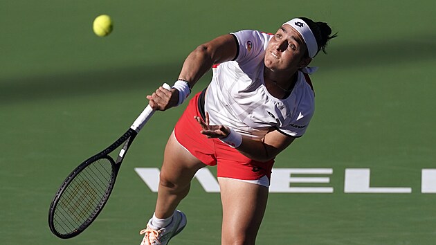 Tunisanka Ons Dabrov podv na turnaji v Indian Wells.