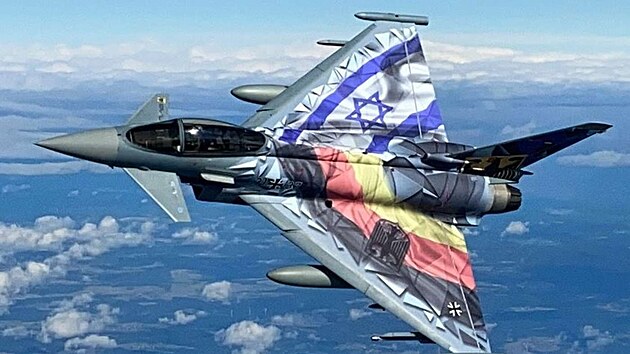 Eurofighter německého letectva, pojmenovaný „Eagle Star“, se speciálním polepem symbolizujícím německo-izraelské vztahy