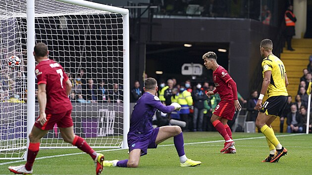 Roberto Firmino z Liverpoolu stl druh gl do st Watfordu bhem 8. kola Premier League.