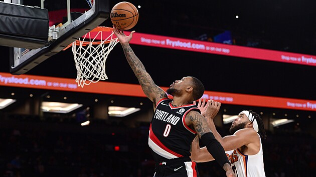 Portlansk Damian Lillard najd do koe v pprav proti Phoenixu.