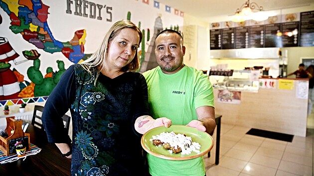 Fernando Perz Esteban otevel v Beclavi s manelkou Monikou nejdv mal bistro. Jeho kulinsk dovednosti a netradin nabdka se ale brzy staly mstnm fenomnem a oni tak mohli podnik pesthovat do vtho. Te plnuj poboku v Brn.