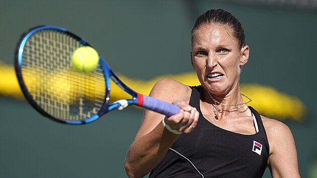 Karolna Plkov na kurtu v Indian Wells