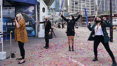Zaměstnanci slaví znovuotevření sydneyského akvária Sea Life (14. října 2021) | na serveru Lidovky.cz | aktuální zprávy