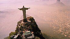 Socha Krista Spasitele nad brazilským městem Rio de Janeiro