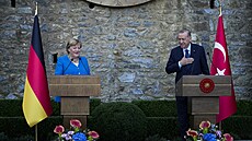 Nmecká kancléka Angela Merkelová dnes podkovala po setkání s tureckým...