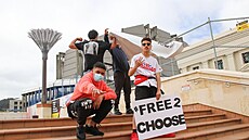 Mladí Maoi protestují proti novozélandským covidovým opatením ve Wellingtonu....