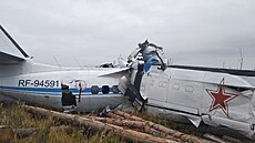 V ruském m�st� Menzelinsk se z�ítilo letadlo s více ne� dvaceti lidmi na...