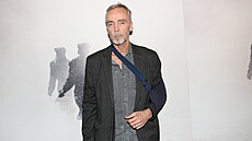 John Hannah pijel do Prahy na premiéru filmu Zpráva (11. íjna 2021)