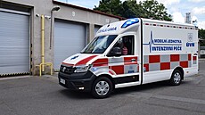 Sanitka pro p�epravu pacient� v neodkladné pé�i Úst�ední vojenské nemocnice v...