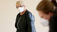 Bývalá starostka �ej�e na Hodonínsku Marta Výmolová stanula za podvod a...