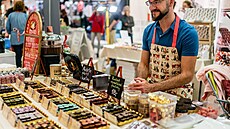 Tyhle delikatesy a mnohem víc m��ete ochutnat od zít�ka v OC  Galerie Harfa....