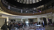 Breda, secesní obchodní d�m v centru Opavy je uzav�ený a chátrá. Na jeho stavu...