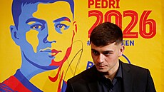 Pedri p�i podpisu nového kontraktu s Barcelonou.