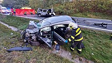 Pi dopravní nehod u obce Sazená na Kladensku pili o ivot dva lidé. Na...