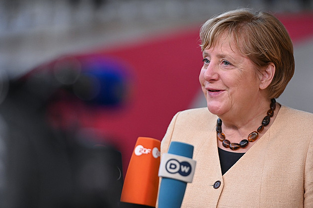 Merkelová si i dnes stojí za tím, že Ukrajinu kdysi nechtěla v NATO