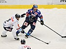 Hokejová extraliga, 19. kolo, Kladno - Liberec. Vlevo Luká Derner, vpravo...