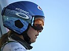 Amerianka Mikaela Shiffrinová se soustedí ped zaátkem obího slalomu v...