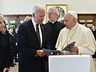Setkání amerického prezidenta Joeho Bidena s papeem Frantikem ve Vatikánu....