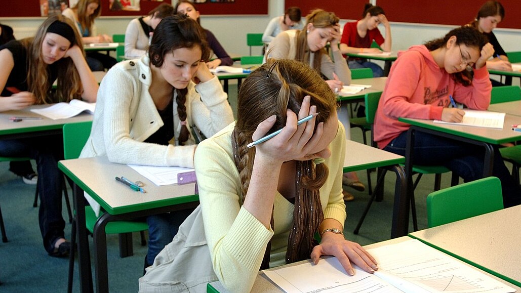 Studentky brightonské dív�í �koly Brighton and Hove High School (dne�ní...