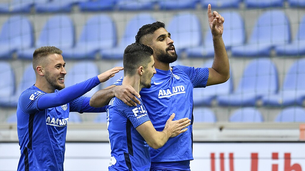 Slovácko zlomilo Bohemians v nastavení a je druhé, vítězí i Liberec