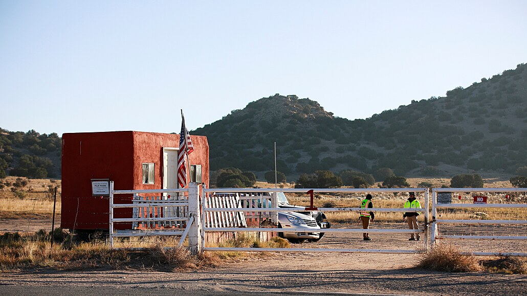 Místo natáení westernu Rust v Novém Mexiku, kde herec Alec Baldwin omylem...