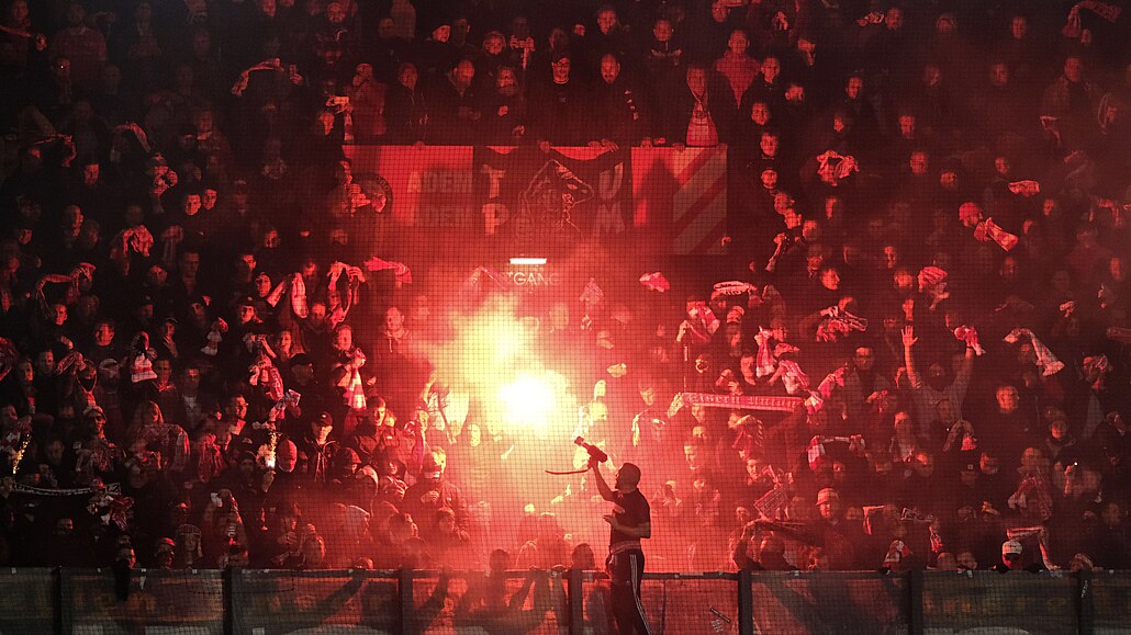 Při zápase Feyenoordu s Unionem Berlín bylo zadrženo 75 lidí