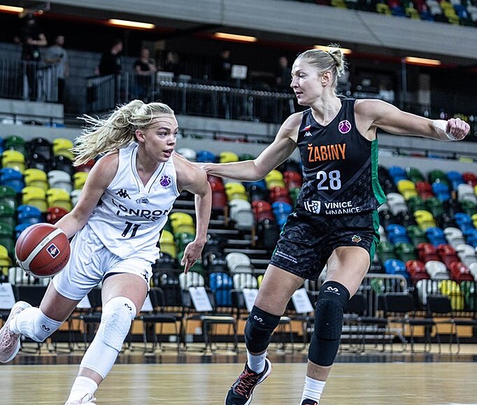 Žabiny v Londýně nakročily k postupu v Eurocupu, KP Brno odešlo s debaklem