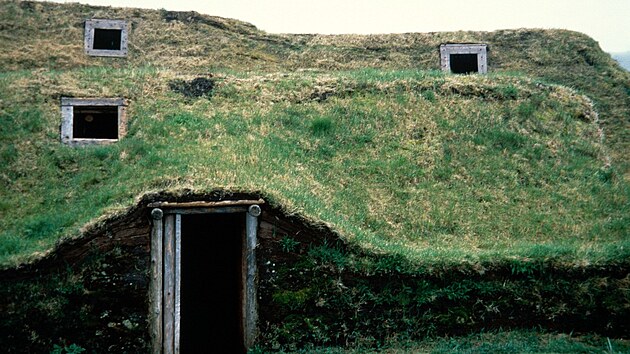 Pozůstatky vikingské osady v lokalitě L'Anse aux Meadows' na nejsevernějším cípu ostrova Newfoundland