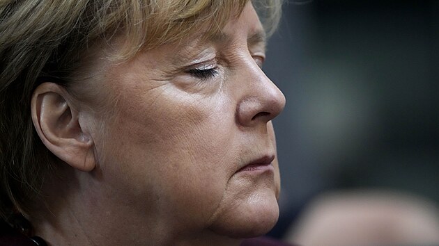Odchzejc kanclka Angela Merkelov na ustavujc schzi Spolkovho snmu (26. jna 2021)
